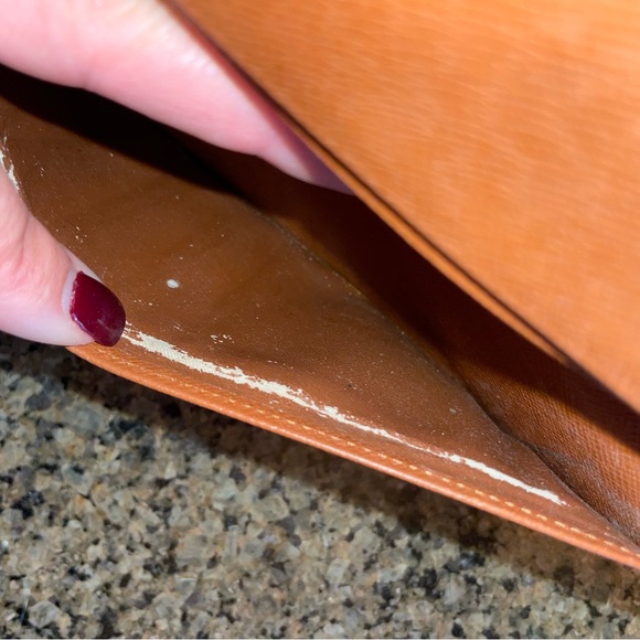 Louis Vuitton Wallet - Picture 4 of 15